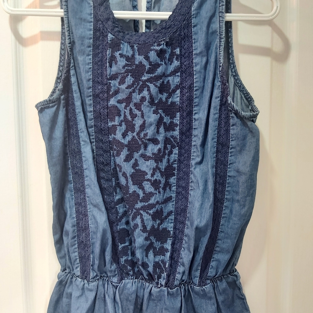 GAP Denim sleeveless top peplum style